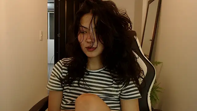 Snapshot of Asaray_T chatting on 03/22/26, 01:09 Asaray T online show from 03/22/26, 01:09