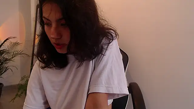 Snapshot of Asaray_T chatting on 05/30/26, 09:34 Asaray T online show from 05/30/26, 09:34