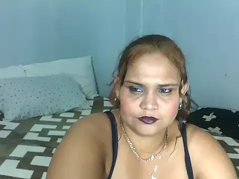 Snapshot of clover_cams1874 chatting on 09/09/25, 06:07 clover cams1874 online show from 09/09/25, 06:07