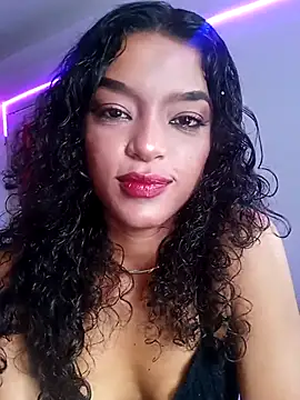 Snapshot of Aphrodite-777 chatting on 04/04/26, 06:49 Aphrodite-777 online show from 04/04/26, 06:49