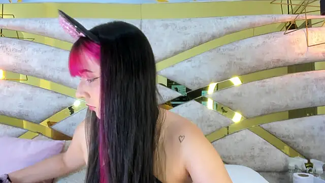 Sofiia Rossee  online show from 01/11/26, 08:36