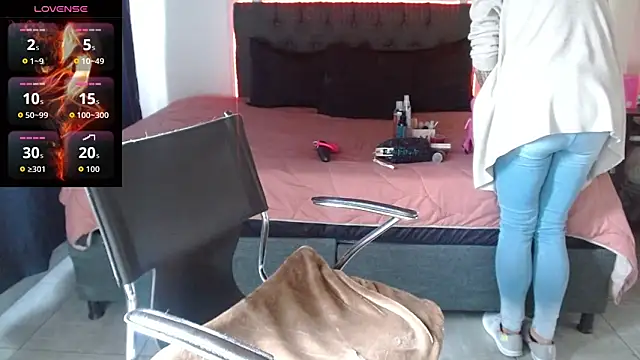 mia velvet1 online show from 10/22/25, 03:12