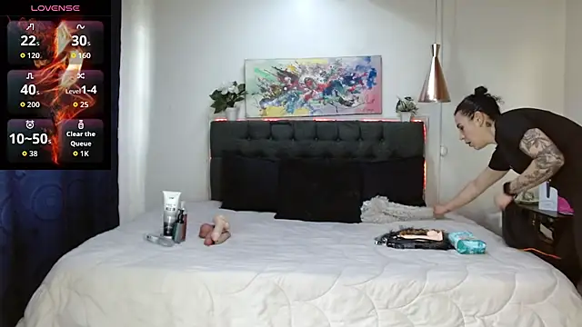 mia velvet1 online show from 10/25/25, 01:07