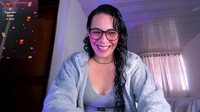 mia velvet1 online show from 04/13/26, 12:43