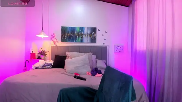 Rose Thompson1 online show from 04/17/26, 01:36