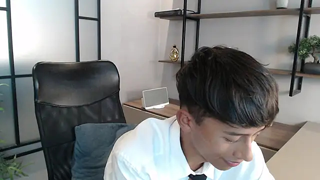 Snapshot of labrinthteasing chatting on 03/17/25, 11:21 labrinthteasing online show from 03/17/25, 11:21