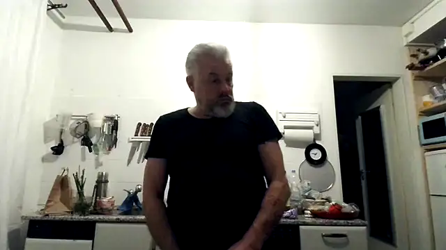 Snapshot of Berg_Boy chatting on 01/18/26, 12:47 Berg Boy online show from 01/18/26, 12:47