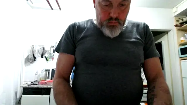 Snapshot of Berg_Boy chatting on 02/07/26, 10:02 Berg Boy online show from 02/07/26, 10:02