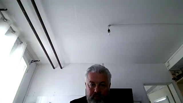 Snapshot of Berg_Boy chatting on 02/18/26, 12:45 Berg Boy online show from 02/18/26, 12:45