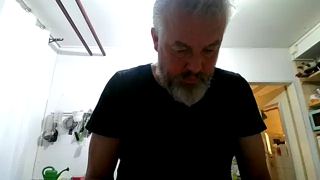 Snapshot of Berg_Boy chatting on 02/20/26, 06:26 Berg Boy online show from 02/20/26, 06:26