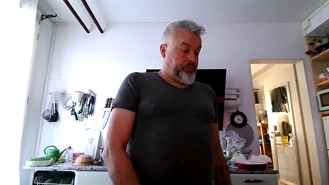 Snapshot of Berg_Boy chatting on 02/26/26, 07:18 Berg Boy online show from 02/26/26, 07:18