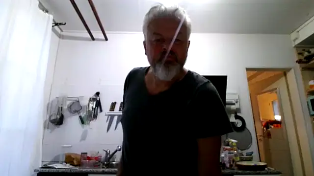 Snapshot of Berg_Boy chatting on 03/21/26, 05:34 Berg Boy online show from 03/21/26, 05:34
