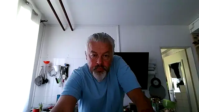 Snapshot of Berg_Boy chatting on 05/24/26, 06:40 Berg Boy online show from 05/24/26, 06:40
