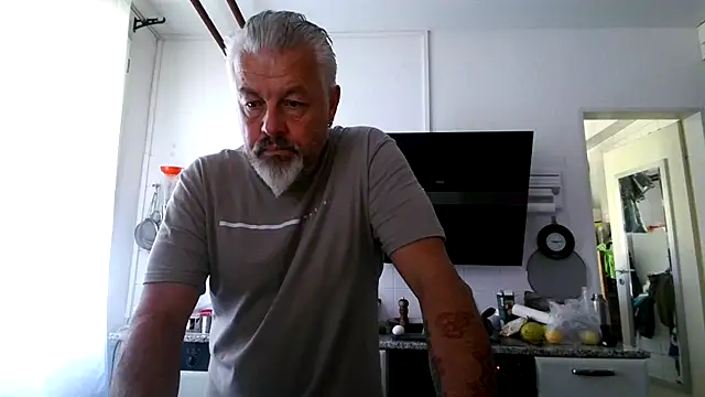 Berg Boy online show from 06/27/26, 07:13