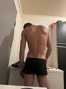 Hugo34bg online show from 09/29/25, 03:55