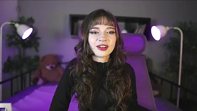 Snapshot of Miyuki_wolf chatting on 12/20/25, 09:00 Miyuki wolf online show from 12/20/25, 09:00