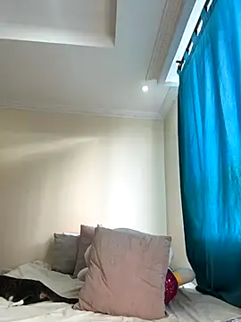 Ivelleee  online show from 10/09/25, 09:02