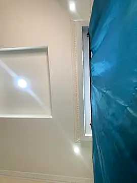 Ivelleee  online show from 11/01/25, 10:12