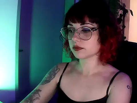 Snapshot of Acid_Girl_Ofc chatting on 10/23/25, 03:50 Acid Girl Ofc online show from 10/23/25, 03:50