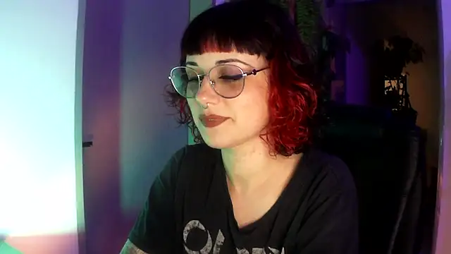 Snapshot of Acid_Girl_Ofc chatting on 11/07/25, 03:50 Acid Girl Ofc online show from 11/07/25, 03:50