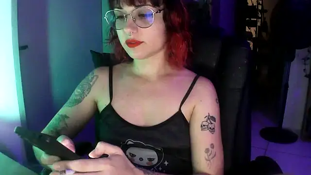 Snapshot of Acid_Girl_Ofc chatting on 12/23/25, 12:41 Acid Girl Ofc online show from 12/23/25, 12:41