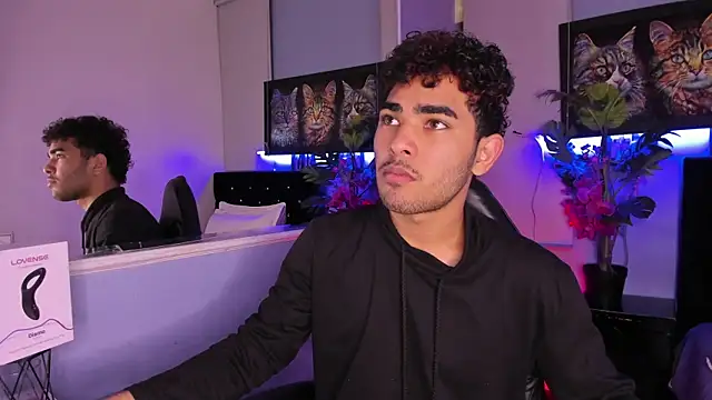 LucasCarterr  online show from 11/27/25, 04:36