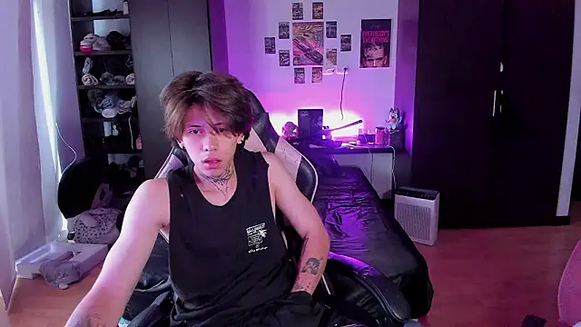 Snapshot of xIce_Boy chatting on 03/12/26, 02:45 xIce Boy online show from 03/12/26, 02:45