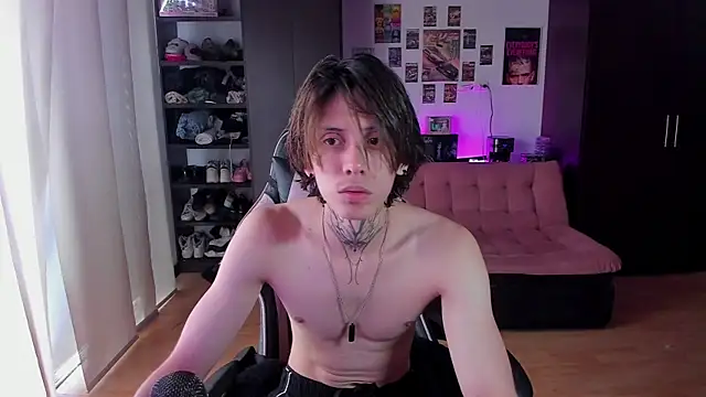 Snapshot of xIce_Boy chatting on 04/18/26, 09:04 xIce Boy online show from 04/18/26, 09:04