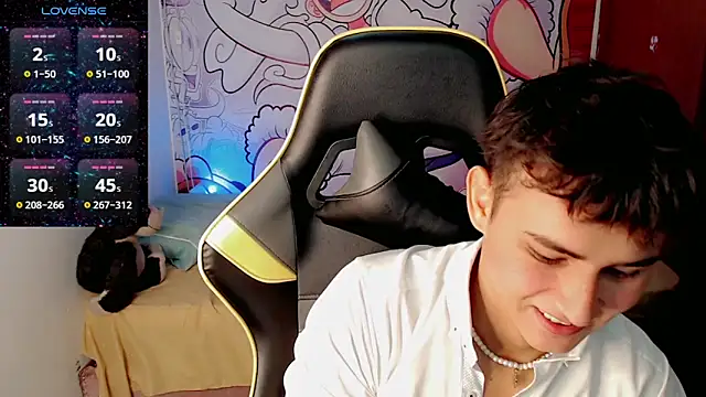 Snapshot of Thomass_shelbyy chatting on 03/14/25, 01:13 Thomass shelbyy online show from 03/14/25, 01:13