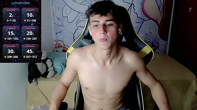 Snapshot of Thomass_shelbyy chatting on 03/16/25, 01:06 Thomass shelbyy online show from 03/16/25, 01:06