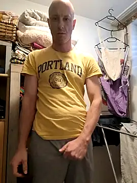 Snapshot of svenpfeifer chatting on 09/14/25, 01:32 svenpfeifer online show from 09/14/25, 01:32