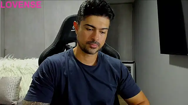 Snapshot of Dante_Storm chatting on 09/18/25, 03:30 Dante Storm online show from 09/18/25, 03:30