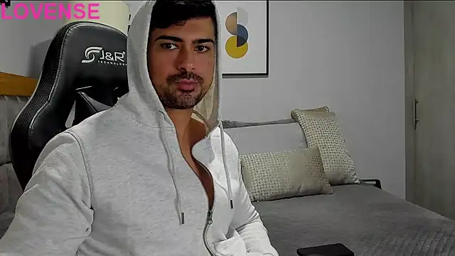 Snapshot of Dante_Storm chatting on 10/06/25, 01:14 Dante Storm online show from 10/06/25, 01:14