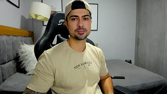 Snapshot of Dante_Storm chatting on 11/07/25, 06:35 Dante Storm online show from 11/07/25, 06:35