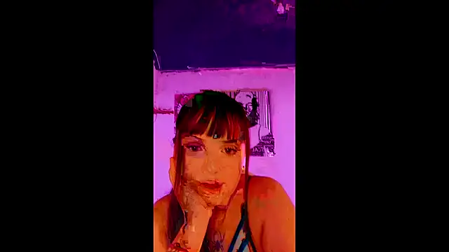 Snapshot of LoganPeny chatting on 03/19/25, 05:08 LoganPeny online show from 03/19/25, 05:08