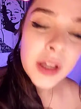 Snapshot of LoganPeny chatting on 03/20/25, 05:24 LoganPeny online show from 03/20/25, 05:24