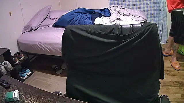 Muffdiver718 online show from 03/21/25, 12:07