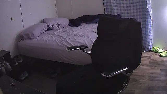 Muffdiver718 online show from 03/21/25, 09:56