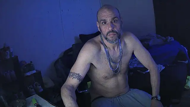 Muffdiver718 online show from 01/12/26, 09:14