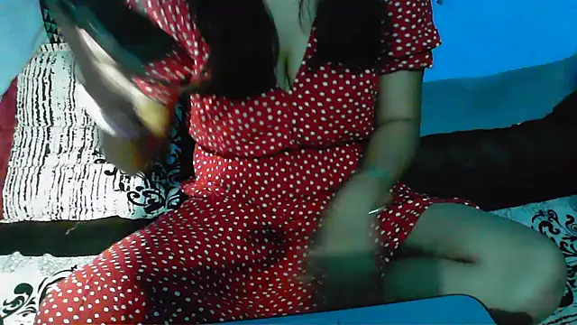 LAYLA 600 online show from 11/22/25, 07:18