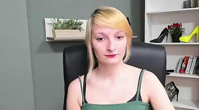 hottieBlair online show from 03/13/25, 02:01