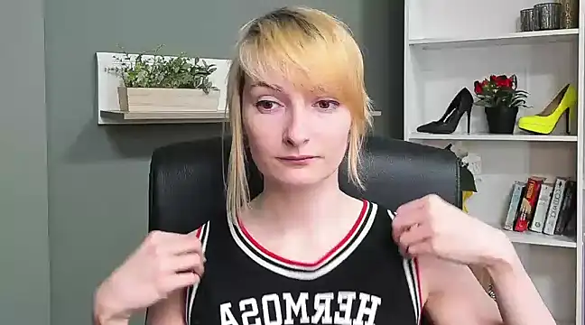 hottieBlair online show from 03/17/25, 07:24