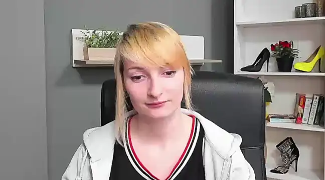 hottieBlair online show from 03/17/25, 01:50