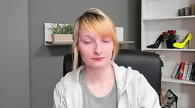 hottieBlair online show from 03/19/25, 07:40