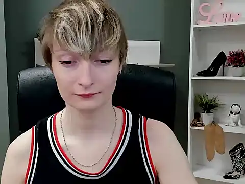 hottieBlair online show from 09/23/25, 06:16