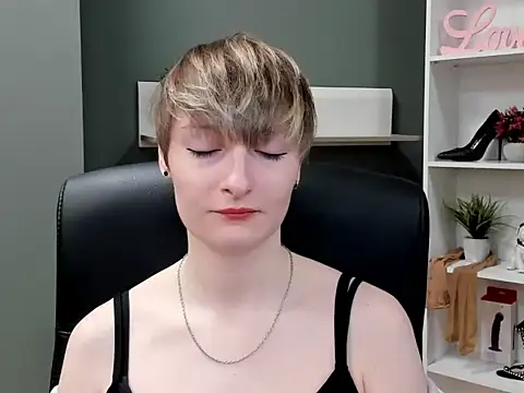 hottieBlair online show from 10/02/25, 06:31