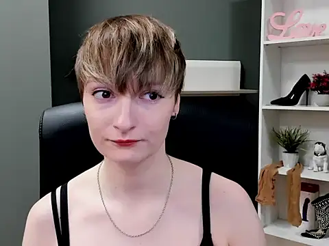 hottieBlair online show from 10/14/25, 06:14