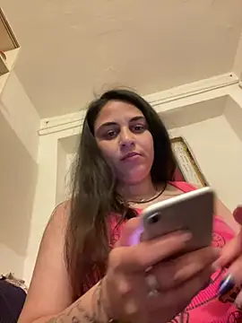Snapshot of Veramaia chatting on 04/29/26, 08:15 Veramaia online show from 04/29/26, 08:15