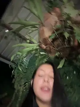 Snapshot of dany_lu chatting on 12/01/25, 11:21 dany lu online show from 12/01/25, 11:21