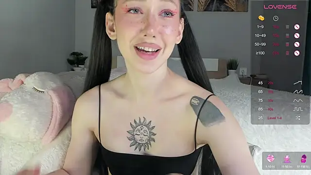 Say luna online show from 03/22/25, 11:31